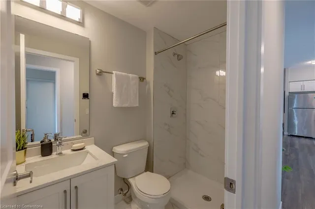 Additional property image - 15 Queen St Unit 902