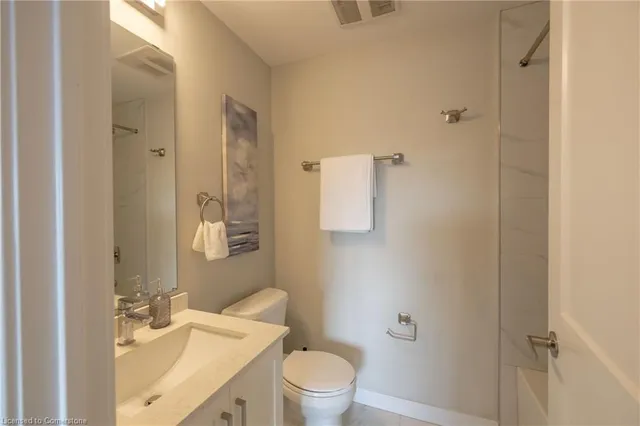 Additional property image - 15 Queen St Unit 902
