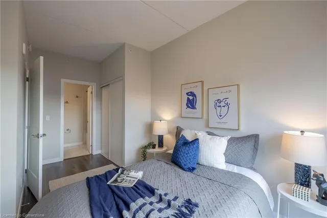 Additional property image - 15 Queen St Unit 902