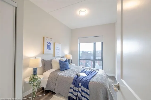 Additional property image - 15 Queen St Unit 902