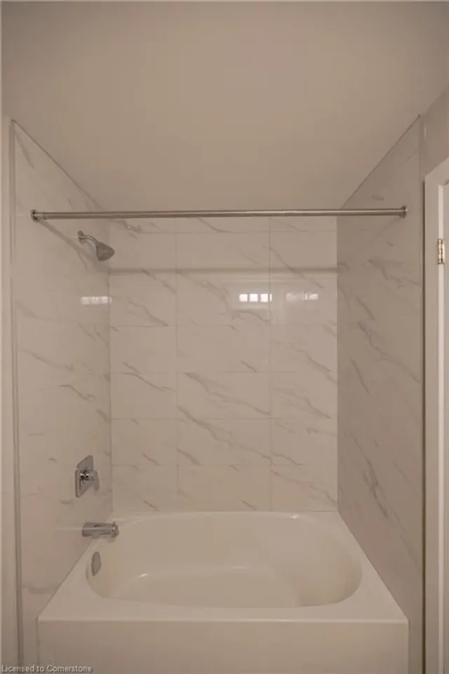 Additional property image - 15 Queen St Unit 902