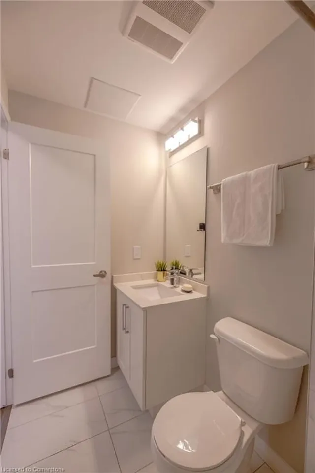 Additional property image - 15 Queen St Unit 902
