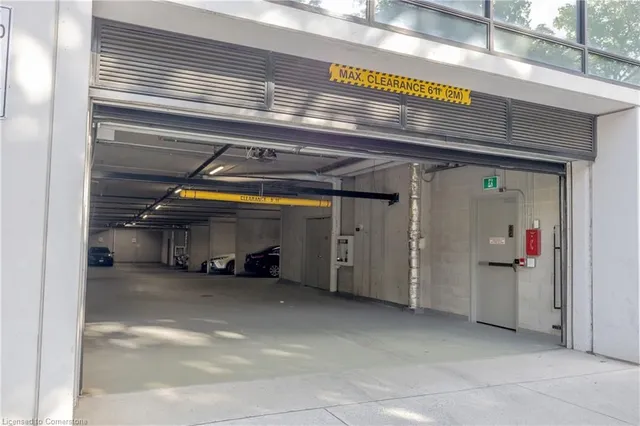 Additional property image - 15 Queen St Unit 902