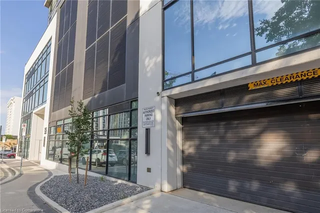 Additional property image - 15 Queen St Unit 902