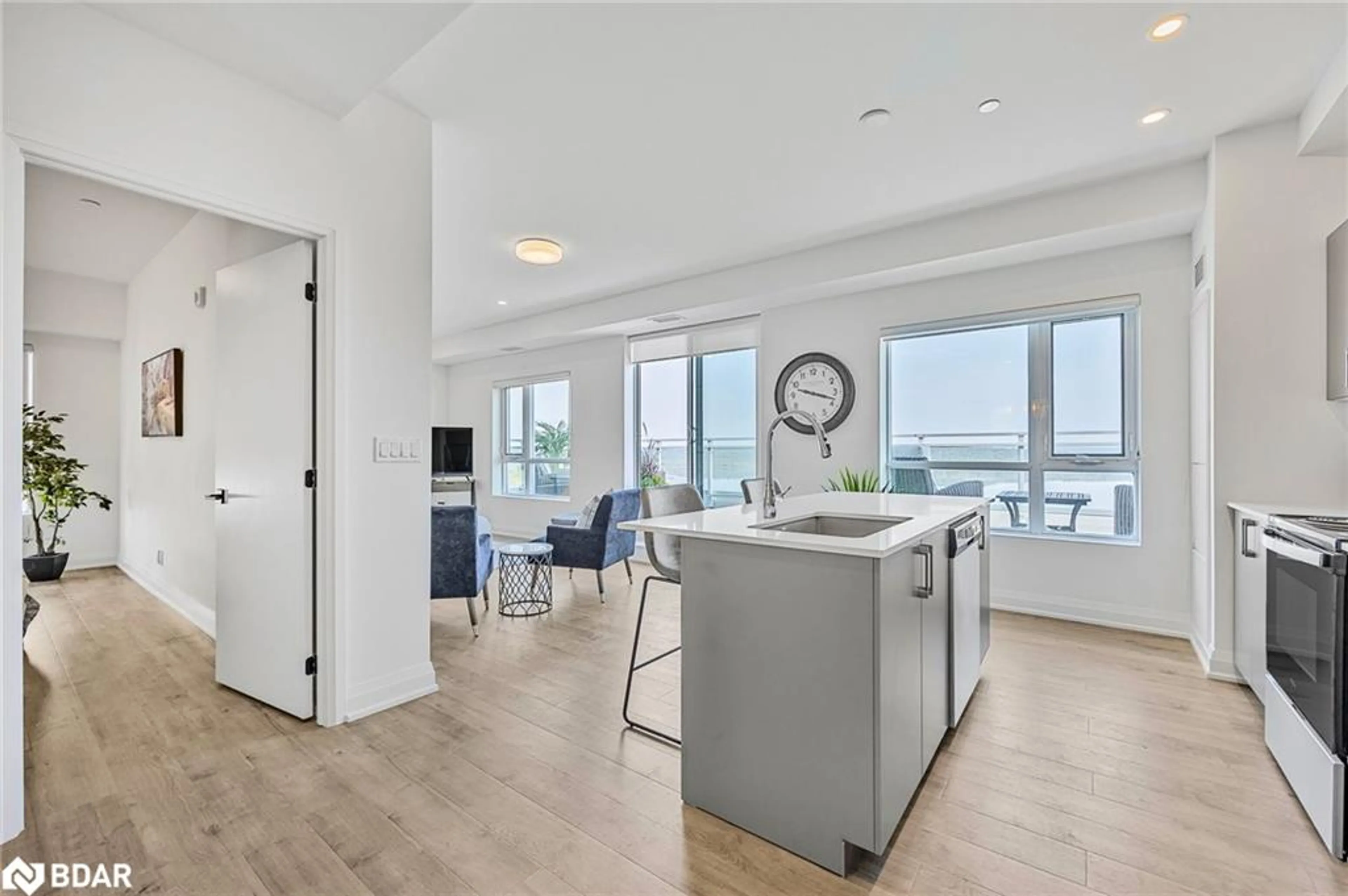 Open concept kitchen, unknown for 58 Lakeside Terr #1105, Barrie Ontario L4N 9S2