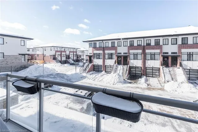 Additional property image - 16 Markle Cres Unit 211
