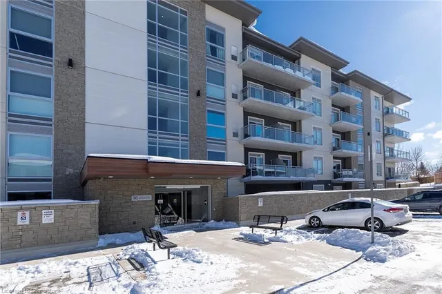 Additional property image - 16 Markle Cres Unit 211