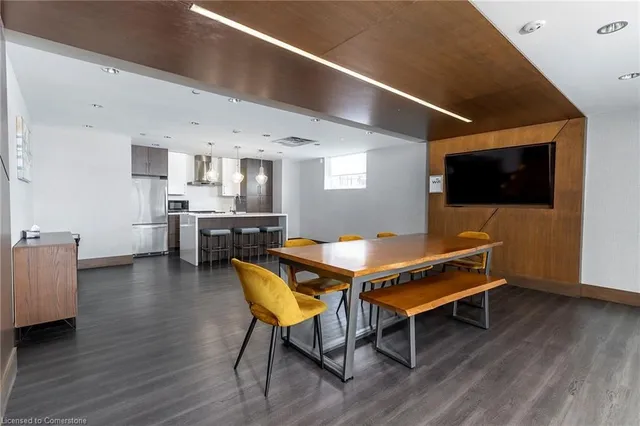 Additional property image - 16 Markle Cres Unit 211