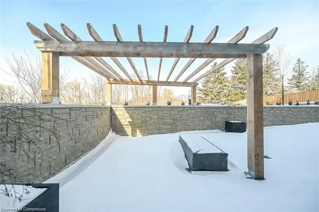 Additional property image - 16 Markle Cres Unit 211