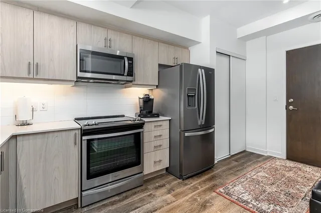 Additional property image - 16 Markle Cres Unit 211