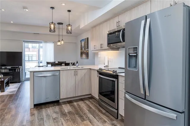 Additional property image - 16 Markle Cres Unit 211