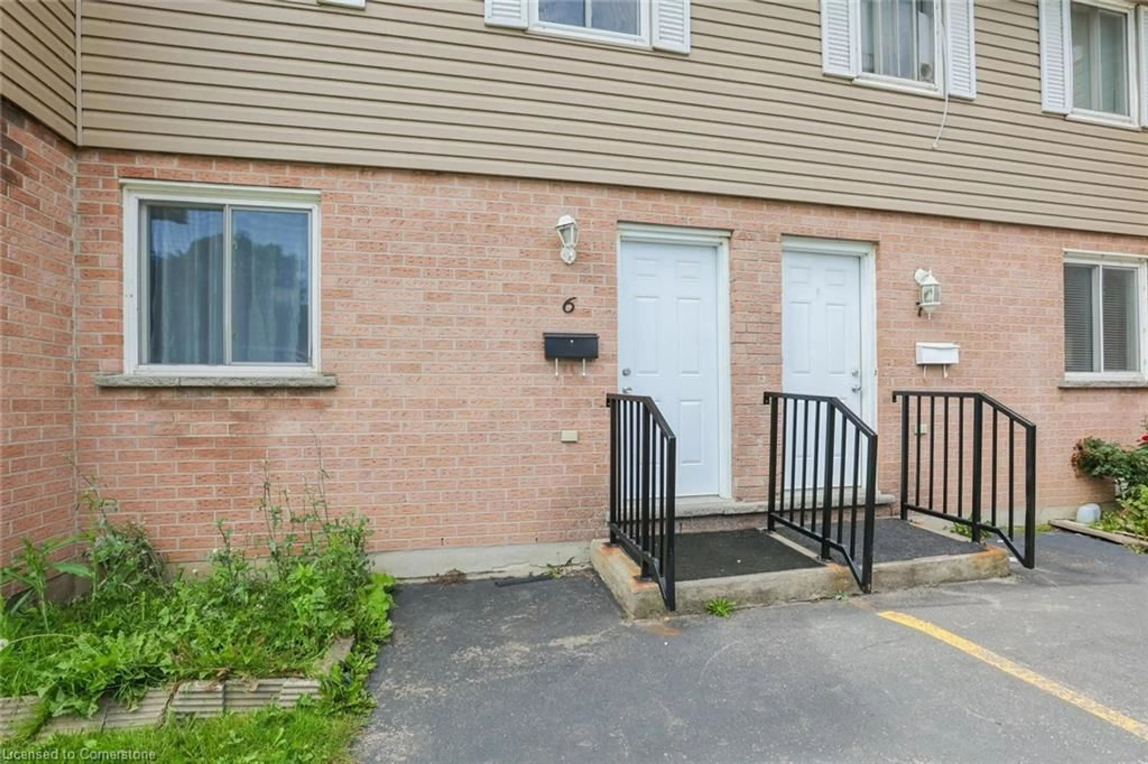 Patio, street for 10 Mill Creek Rd #6, Cambridge Ontario N1R 1J6