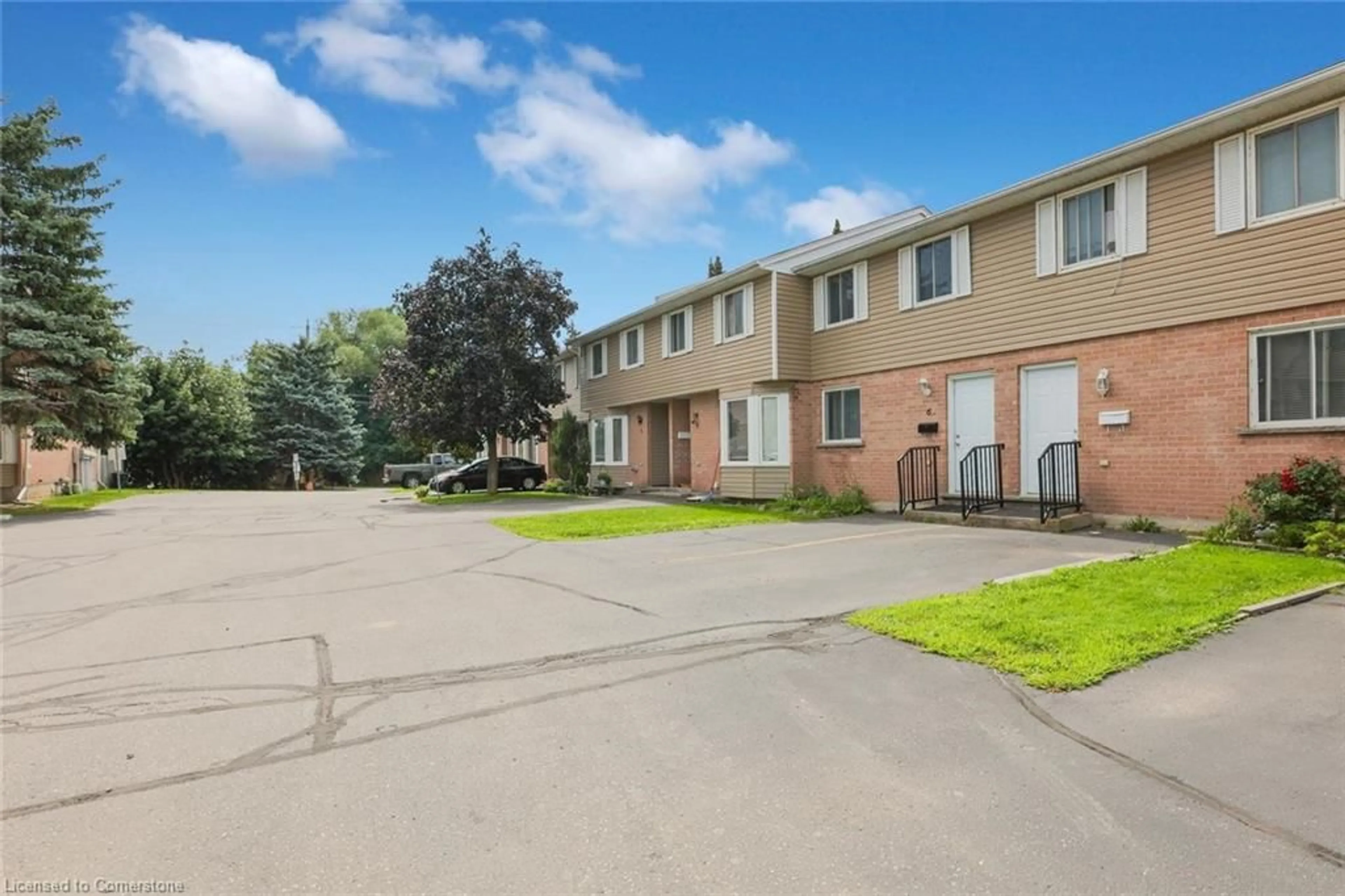 Patio, unknown for 10 Mill Creek Rd #6, Cambridge Ontario N1R 1J6