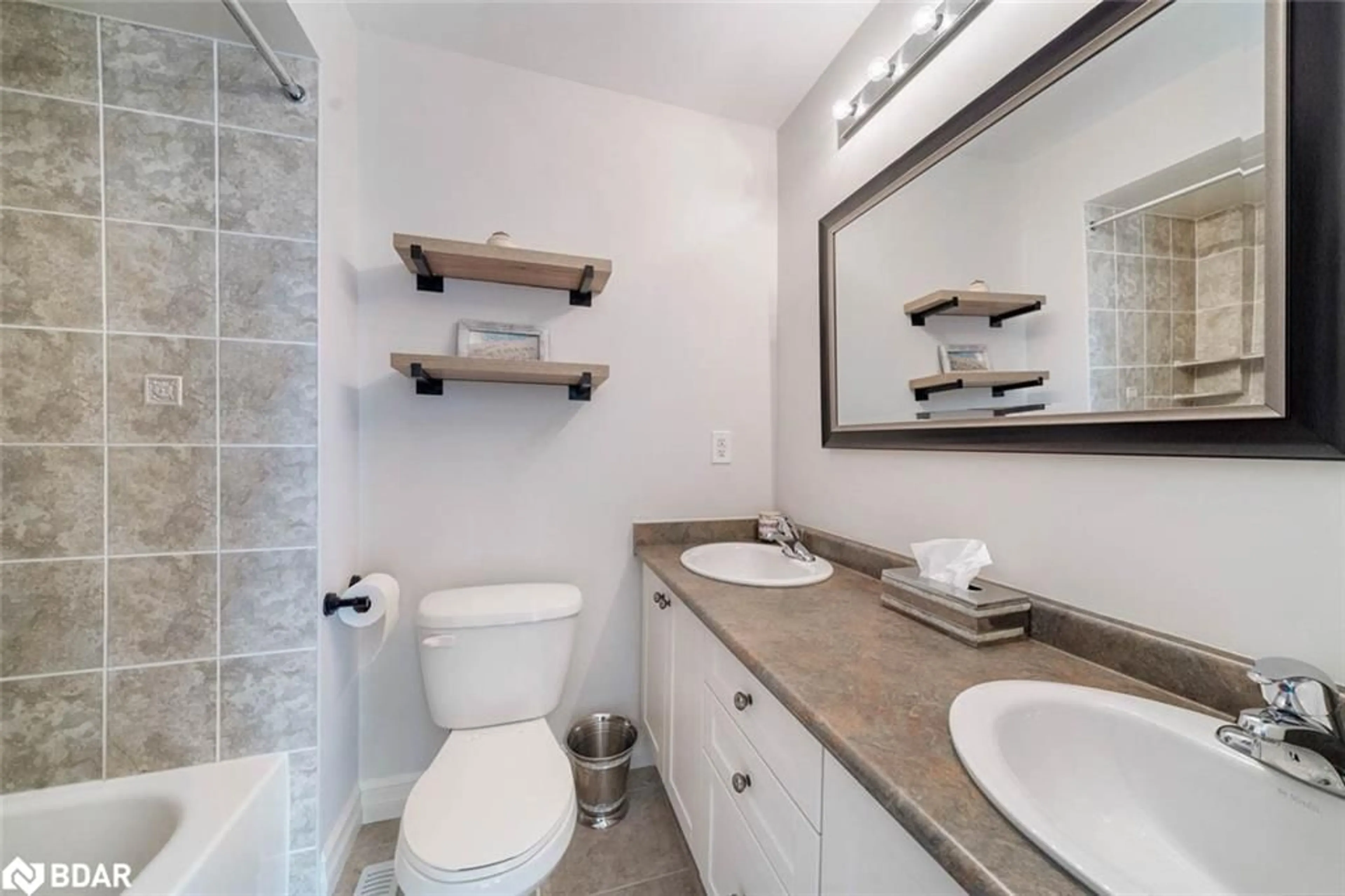 Standard bathroom, ceramic/tile floor for 20 Wildrose Trail #42, Collingwood Ontario L9Y 0J4