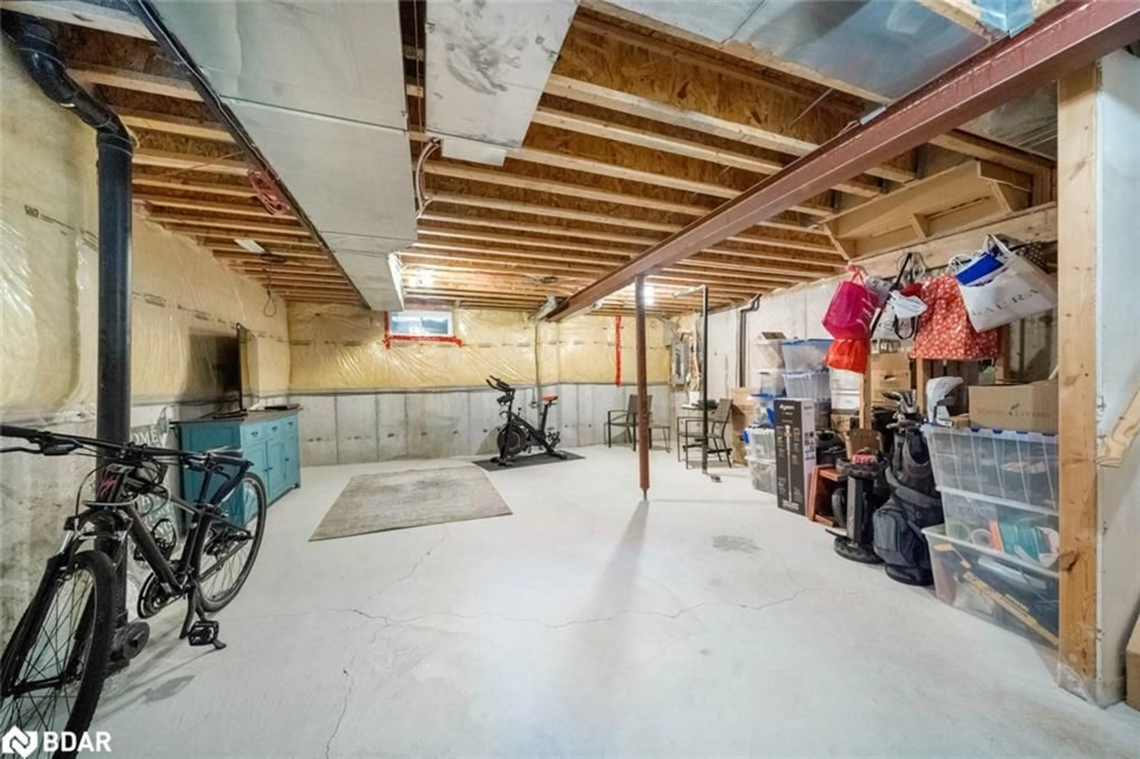 Indoor garage for 20 Wildrose Trail #42, Collingwood Ontario L9Y 0J4