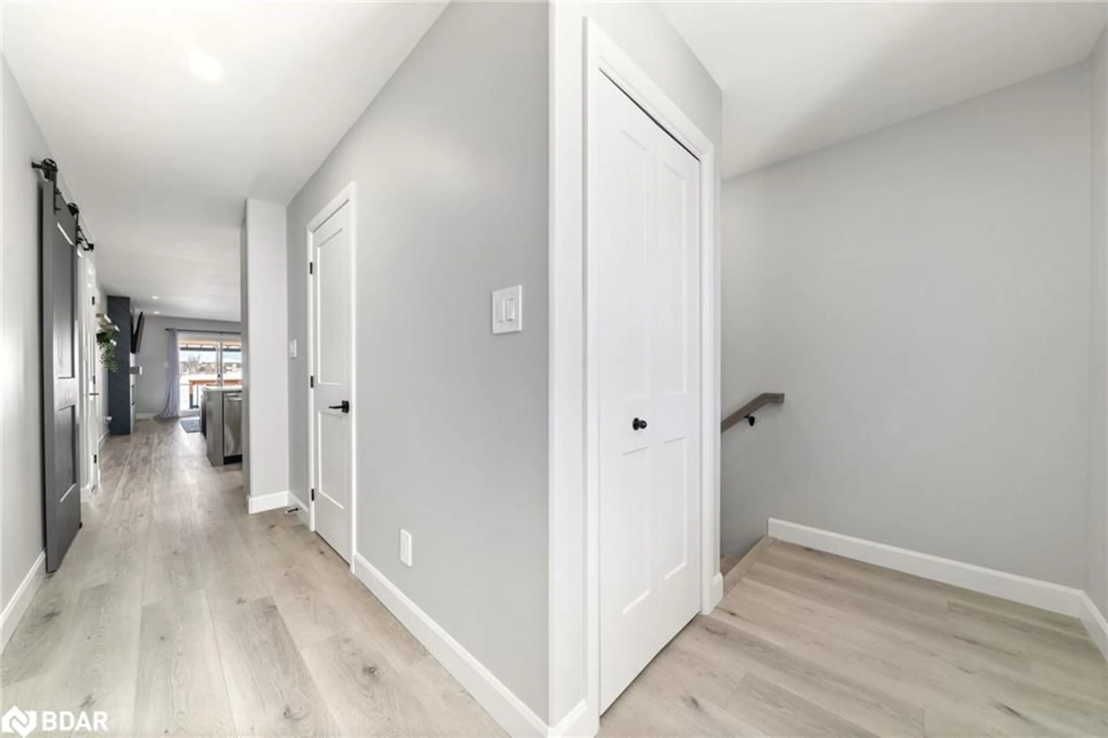 Indoor entryway for 46 Cedar Park Cres, Trenton Ontario K8V 0G2