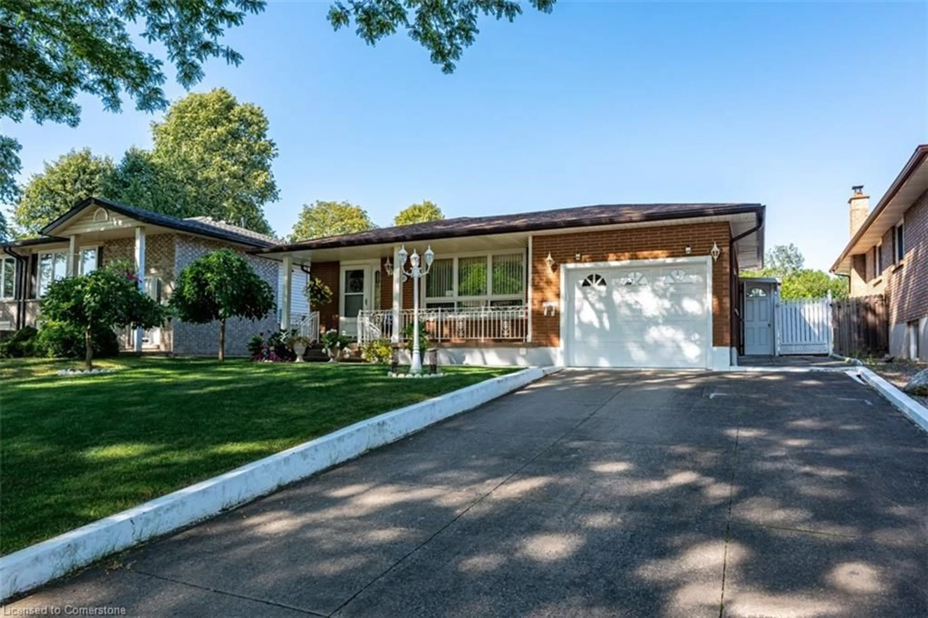 Home with brick exterior material, street for 5061 University Ave, Niagara Falls Ontario L2E 7B2