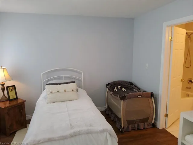 Additional property image - 18 Rideau Cres