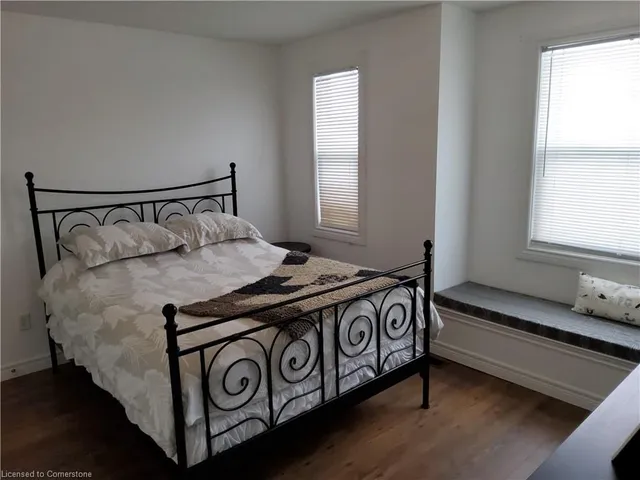 Additional property image - 18 Rideau Cres