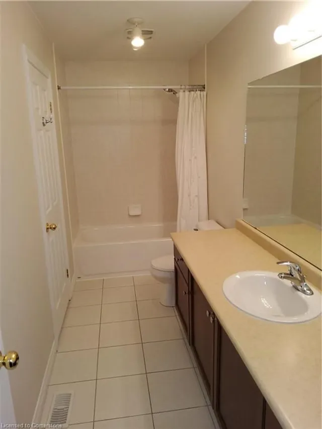 Additional property image - 18 Rideau Cres