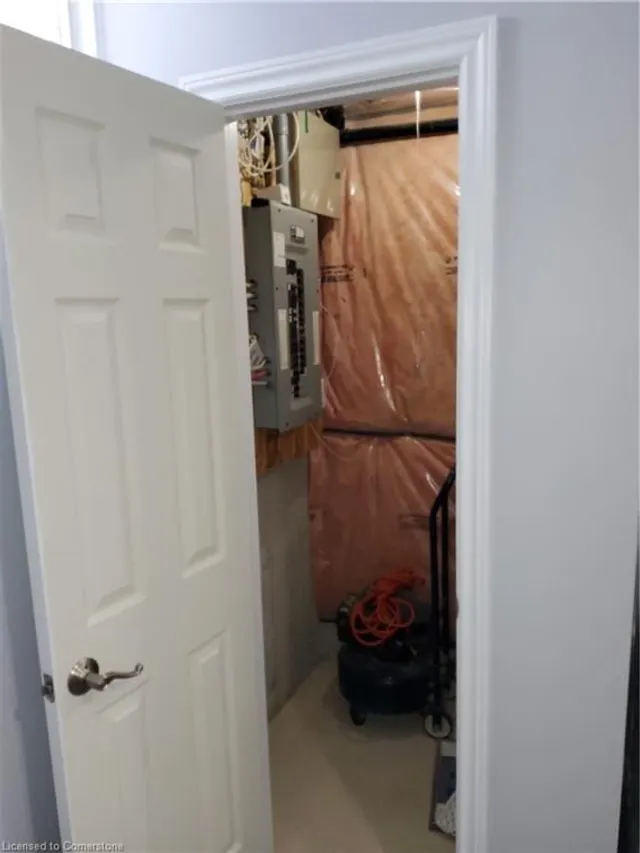 Additional property image - 18 Rideau Cres