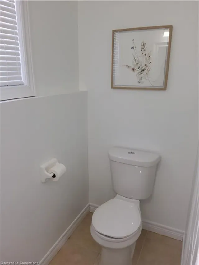 Additional property image - 18 Rideau Cres