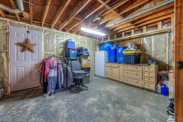 Additional property image - 6 Shirley St