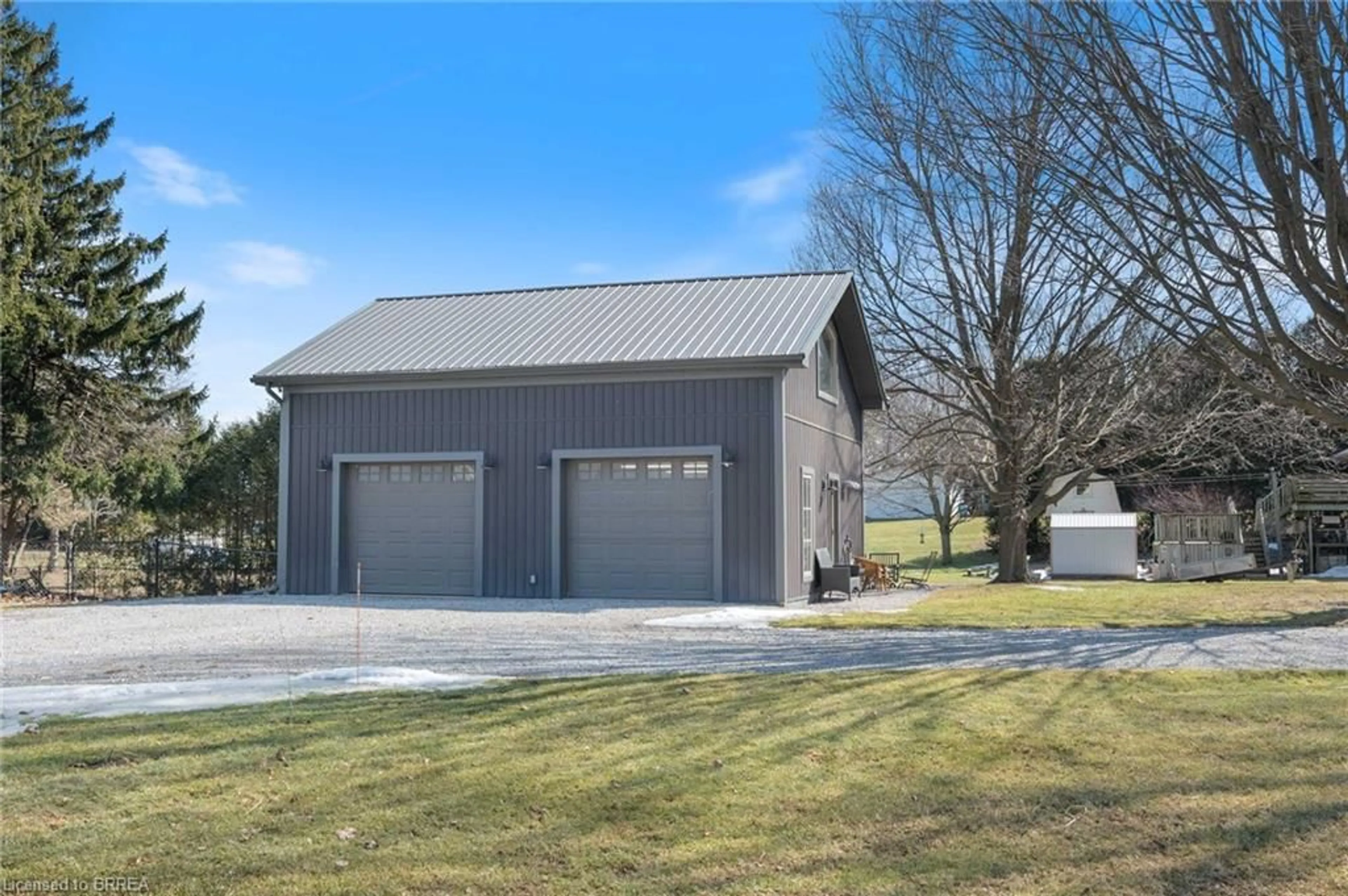 Indoor garage for 4 Murray St, Vittoria Ontario N0E 1W0