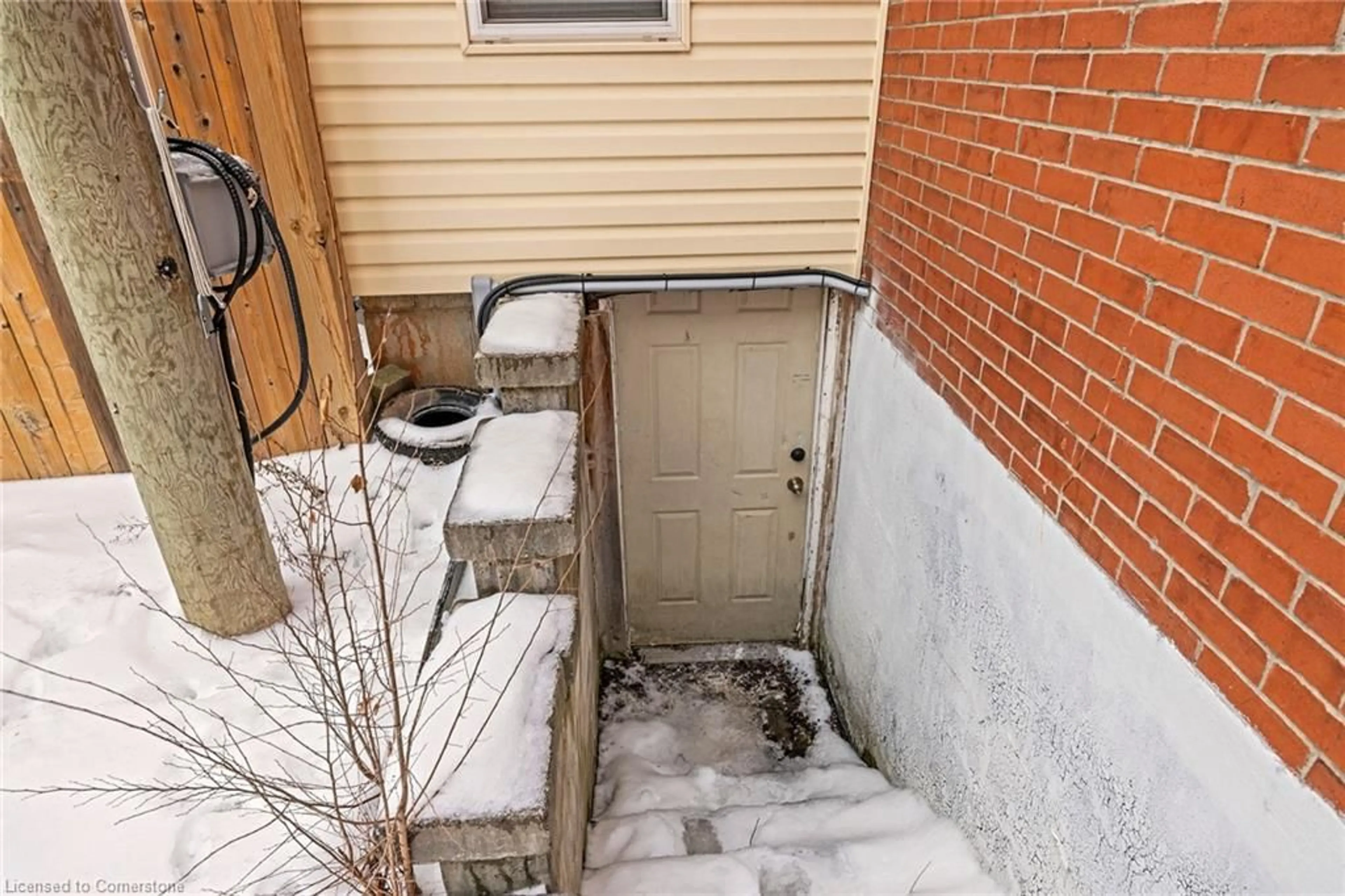 Patio, street for 4731 Third Ave, Niagara Falls Ontario L2E 4L7