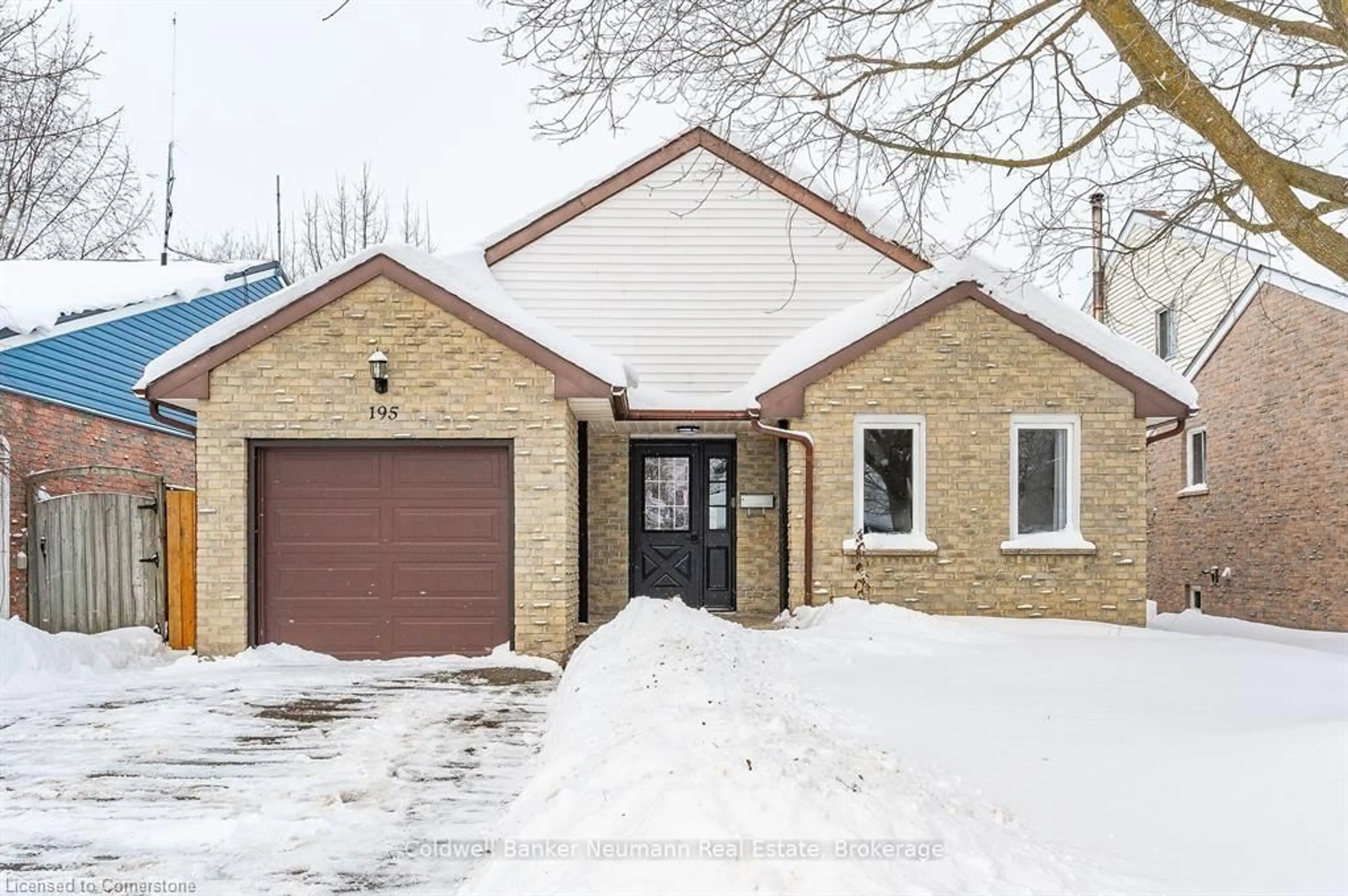 Home with brick exterior material, street for 195 Parkside Dr, Fergus Ontario N1M 3E7