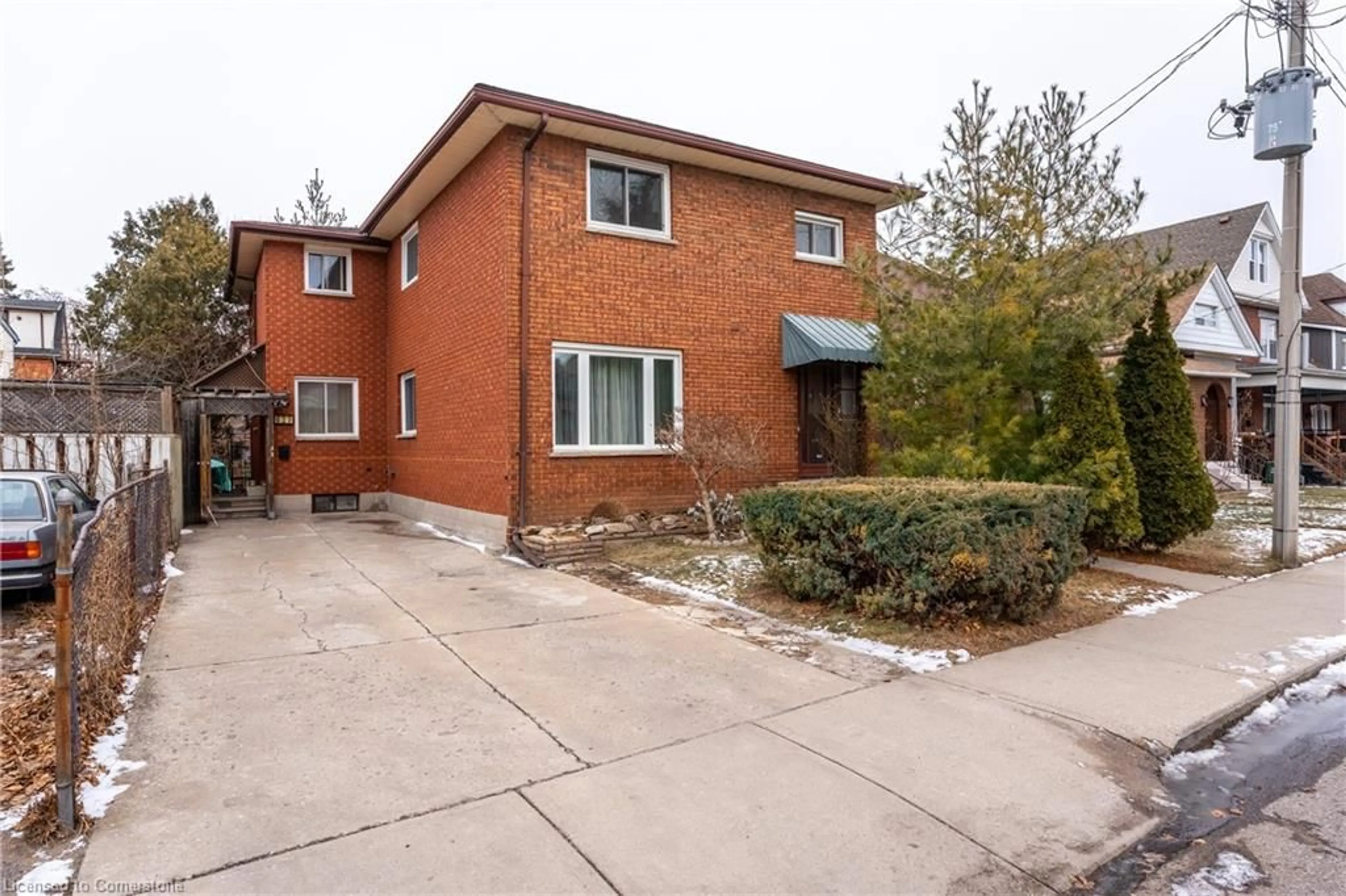 Home with brick exterior material, street for 439 King William St, Hamilton Ontario L8L 1R1