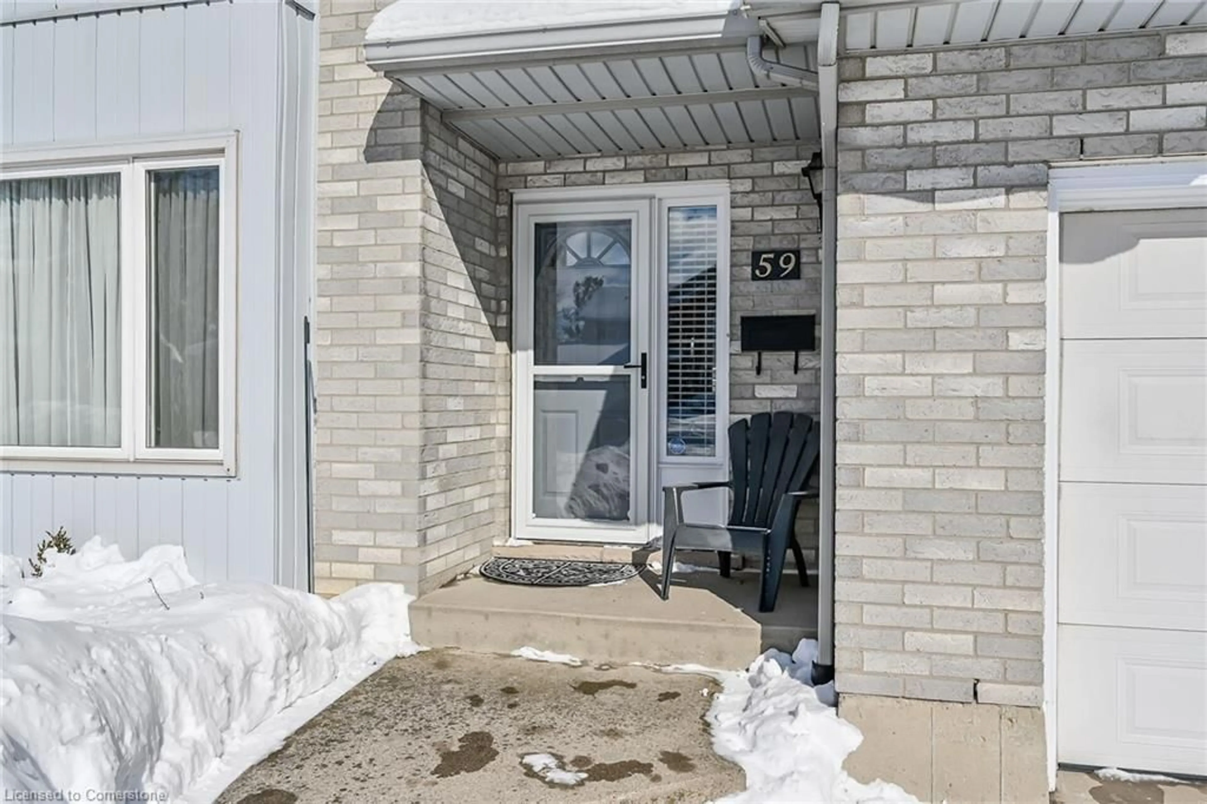 Indoor entryway for 59 Fusilier Dr, Hamilton Ontario L9B 2E5