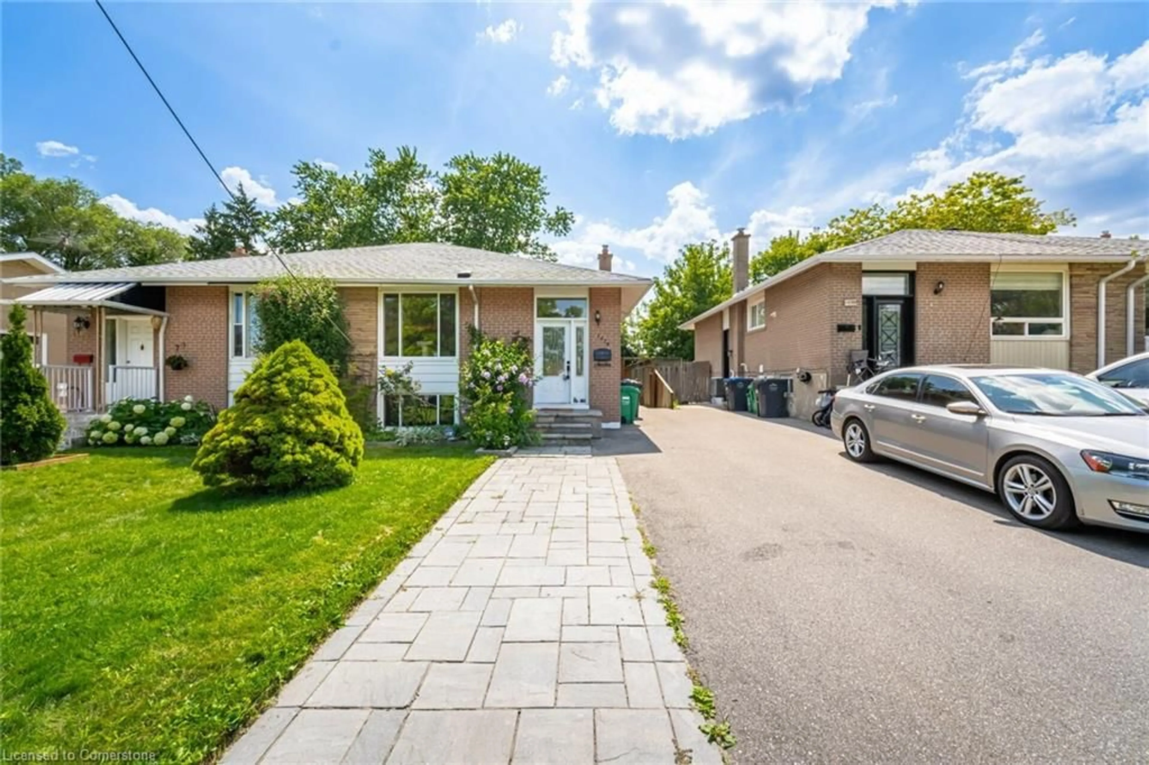 Home with brick exterior material, street for 1474 Sandgate Cres, Mississauga Ontario L5J 2E5