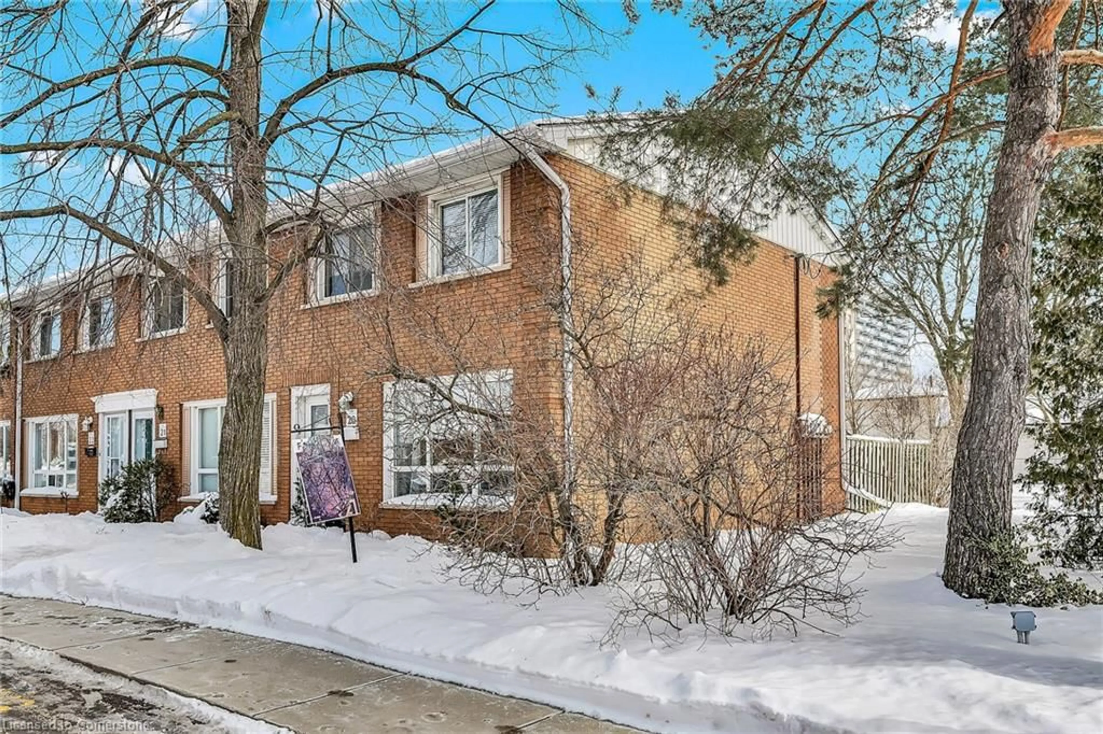 Home with brick exterior material, street for 2700 Barton St #20, Hamilton Ontario L8E 2J7