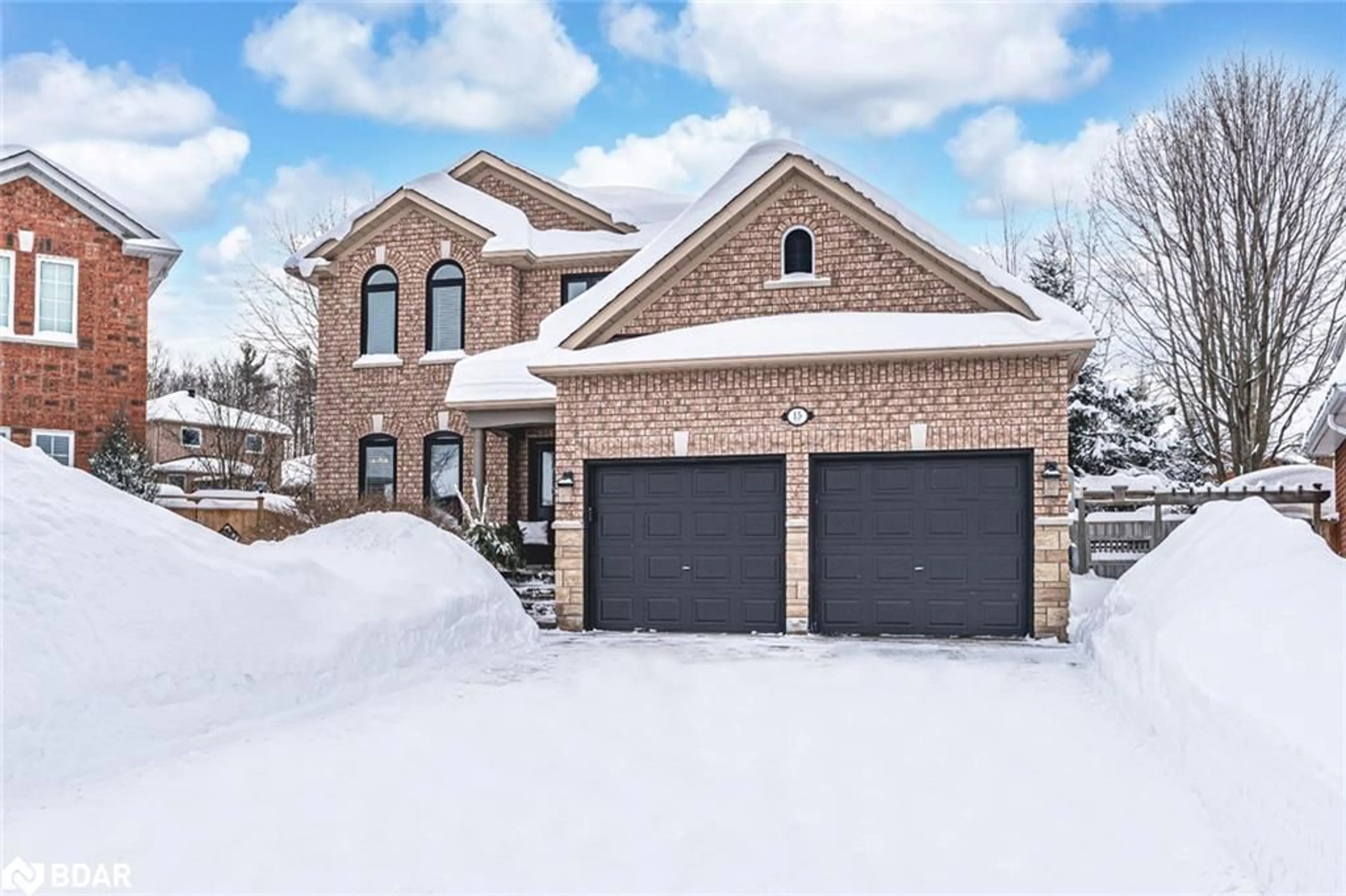 Home with brick exterior material, street for 15 Sandalwood Crt, Barrie Ontario L4N 0G8