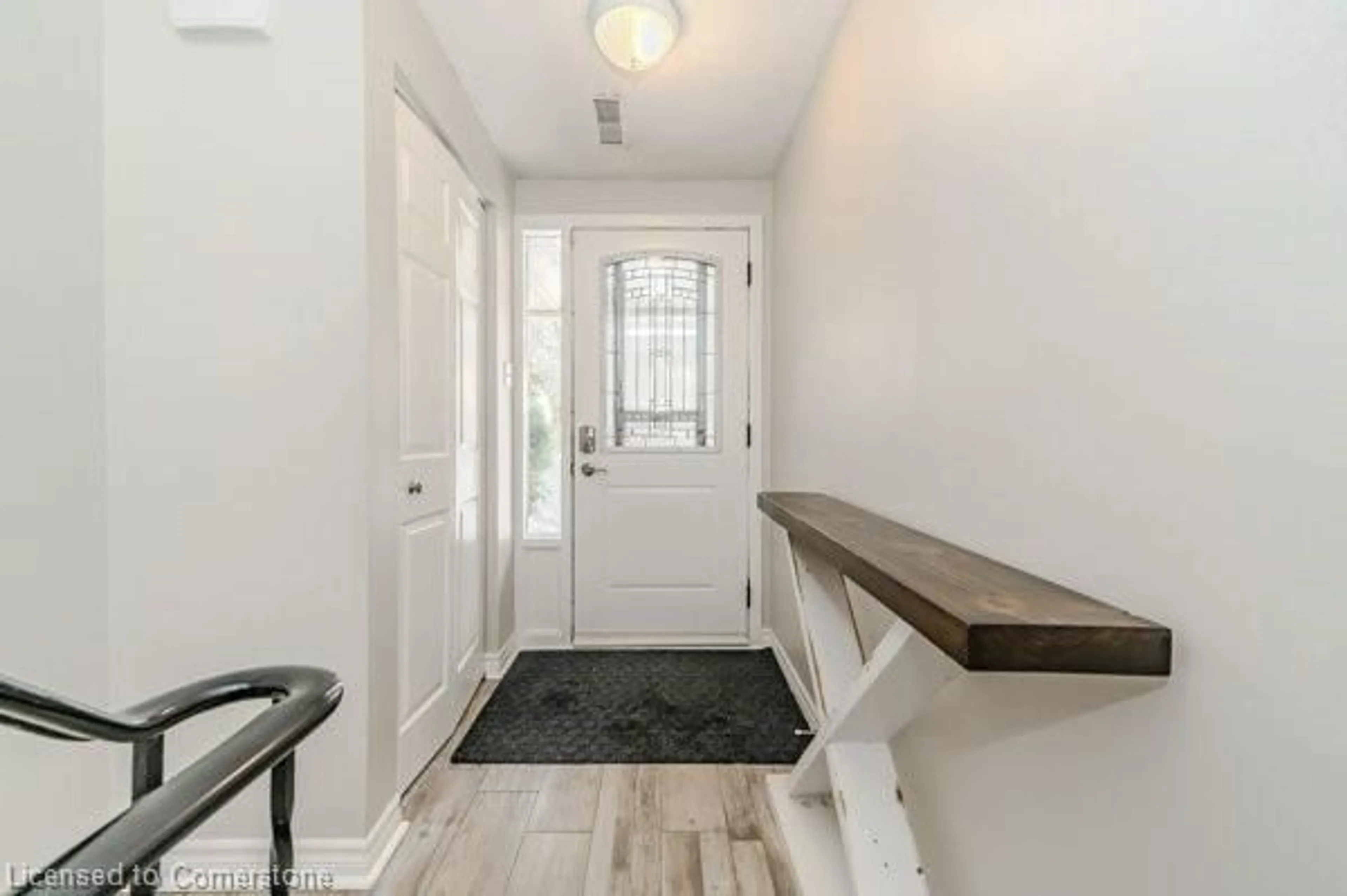 Indoor entryway for 230 Blair Rd #1, Cambridge Ontario N1S 2J8