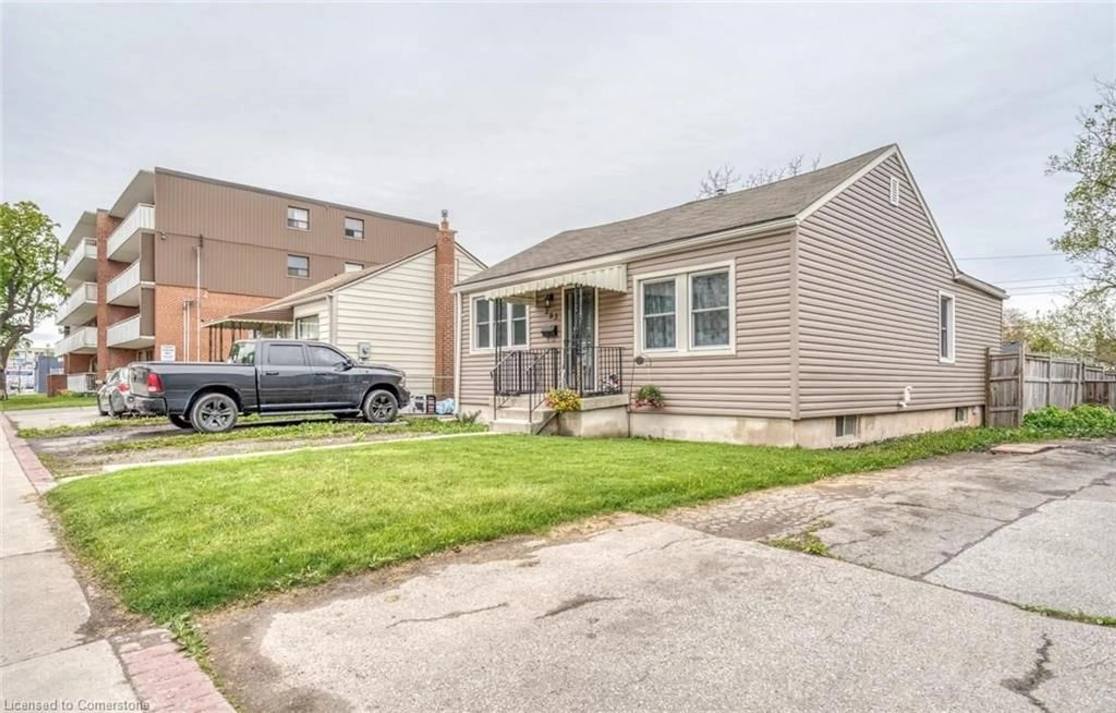 Unknown for 283 Parkdale Ave, Hamilton Ontario L8H 5X6