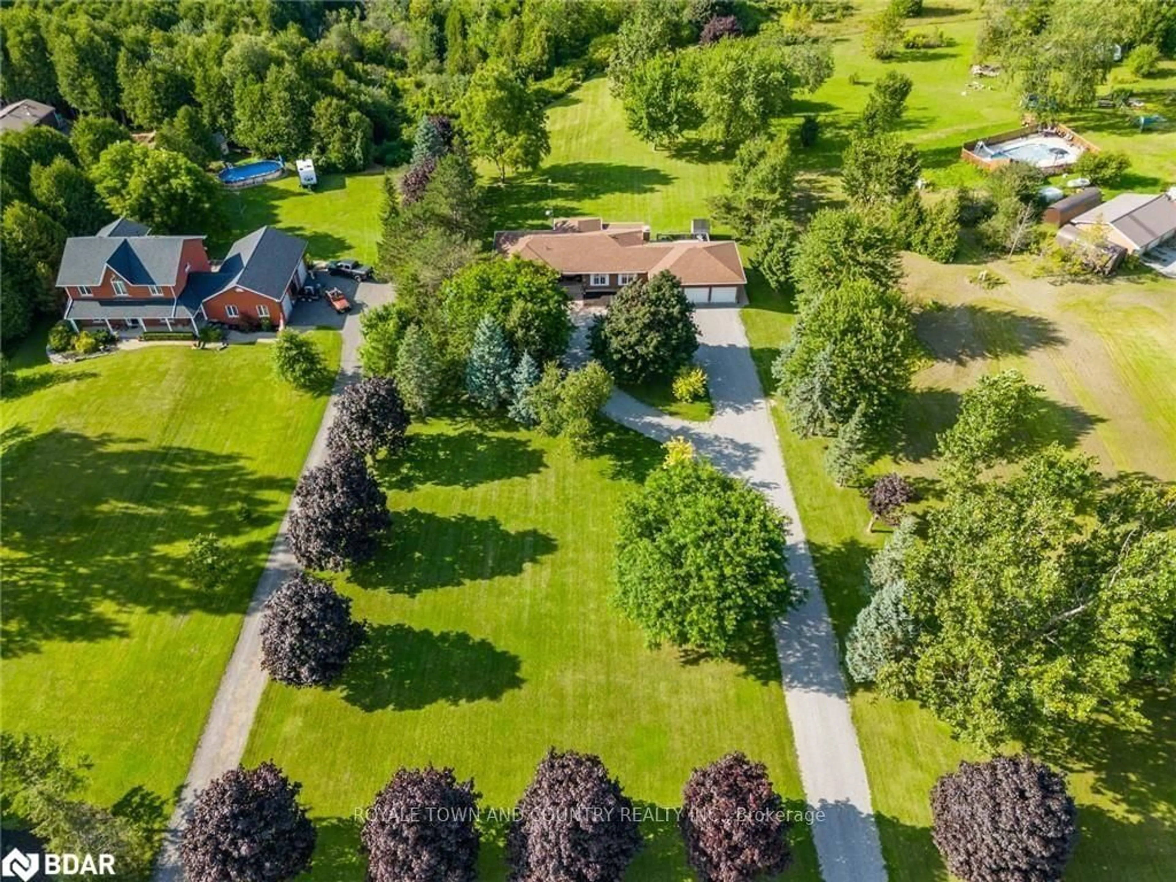 A pic from outside/outdoor area/front of a property/back of a property/a pic from drone, street for 151 Kenrei Rd, Lindsay Ontario K9V 4R1