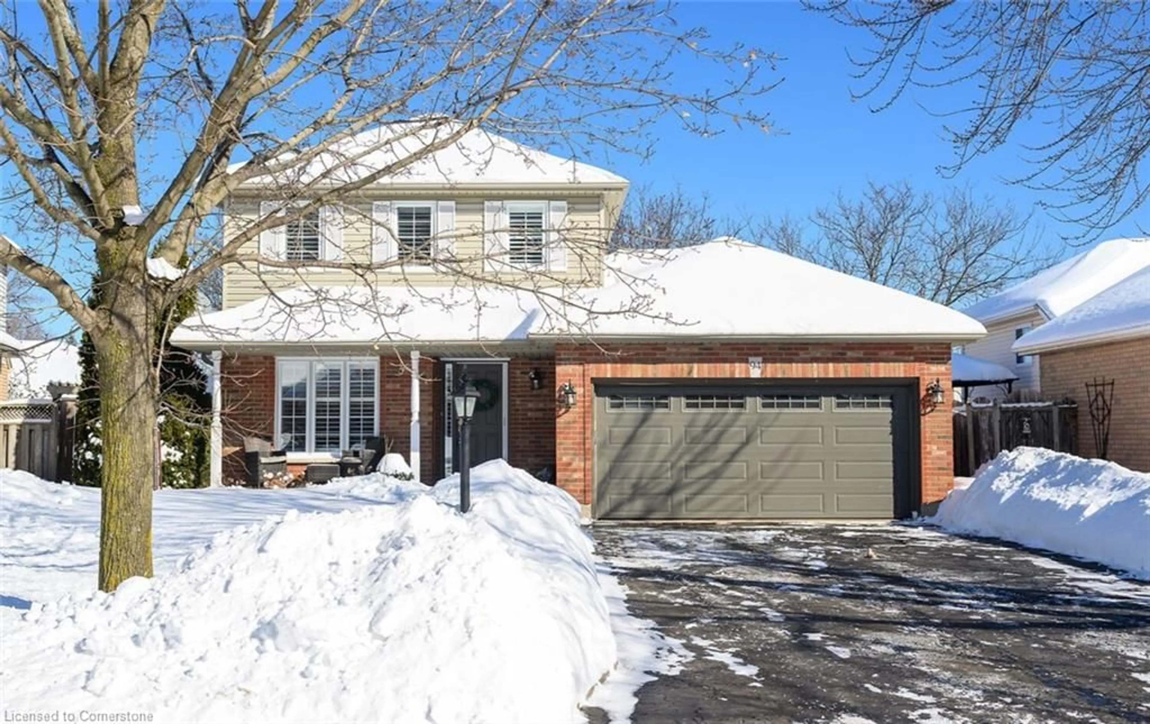 Home with brick exterior material, street for 94 Colonial Cres, Grimsby Ontario L3M 5H4