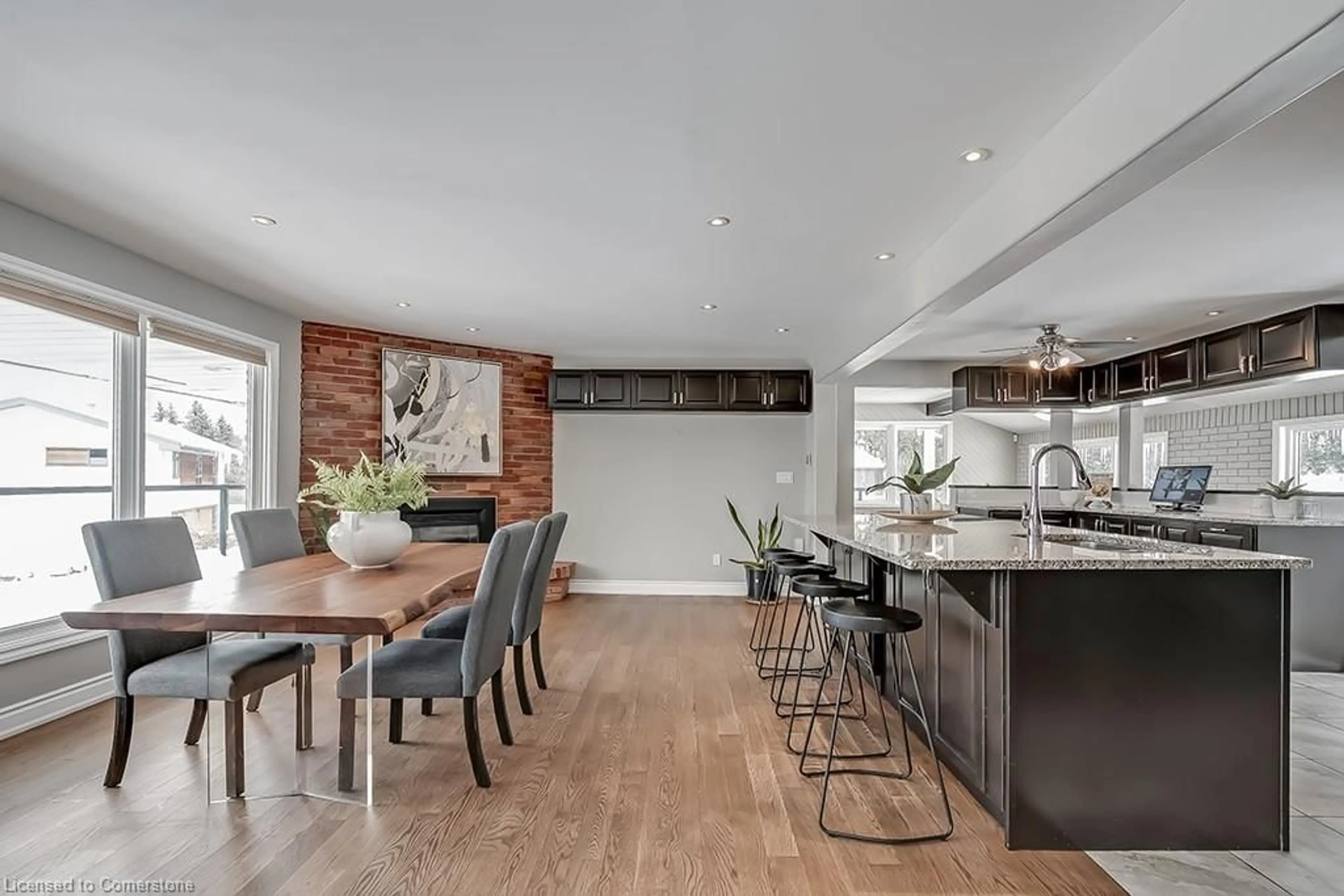 Open concept kitchen, unknown for 1331 Portview Crt, Burlington Ontario L7P 4V9