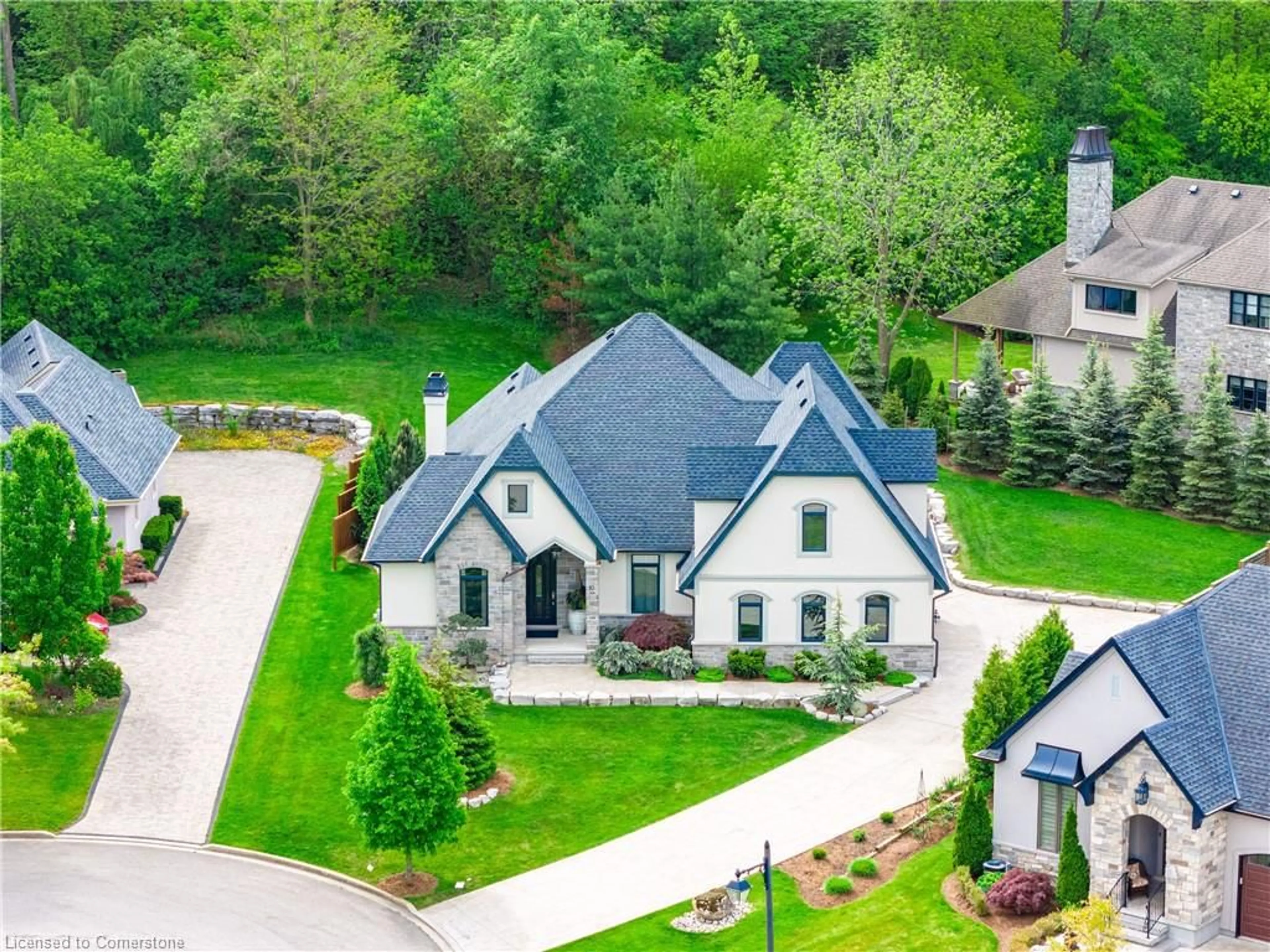 A pic from outside/outdoor area/front of a property/back of a property/a pic from drone, street for 10 David Lowrey Crt, Niagara-on-the-Lake Ontario L0S 1J1