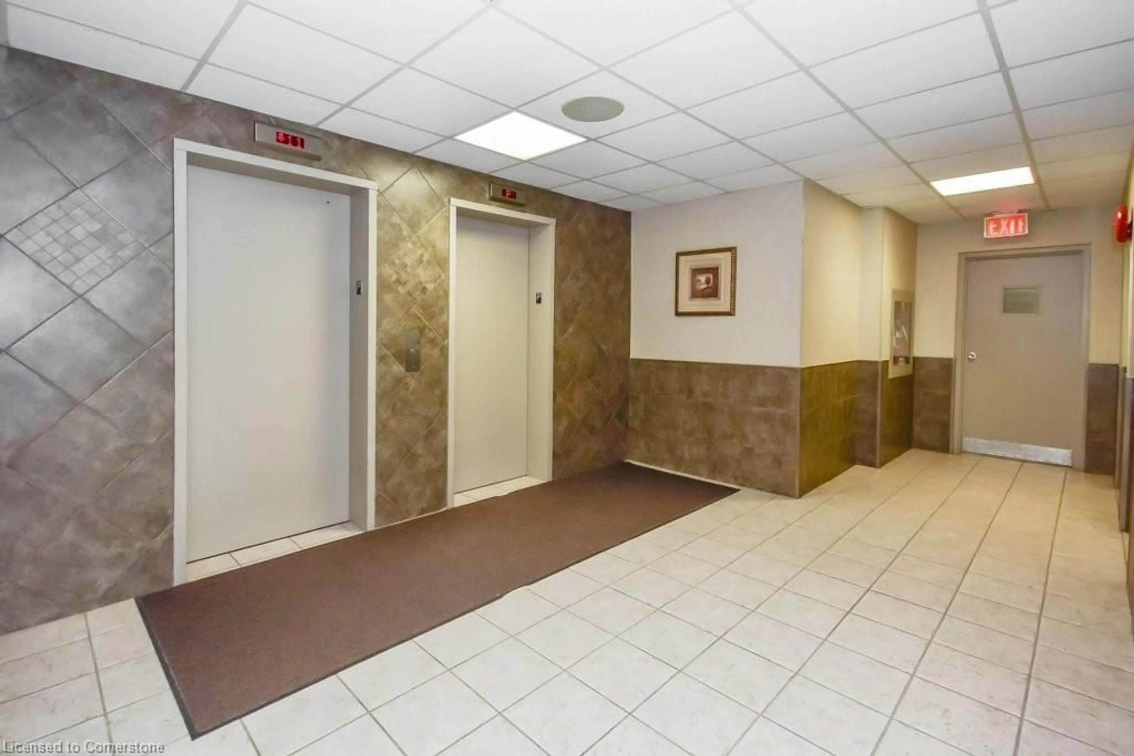 Indoor foyer for 358 Waterloo Ave #206, Guelph Ontario N1H 7Y3