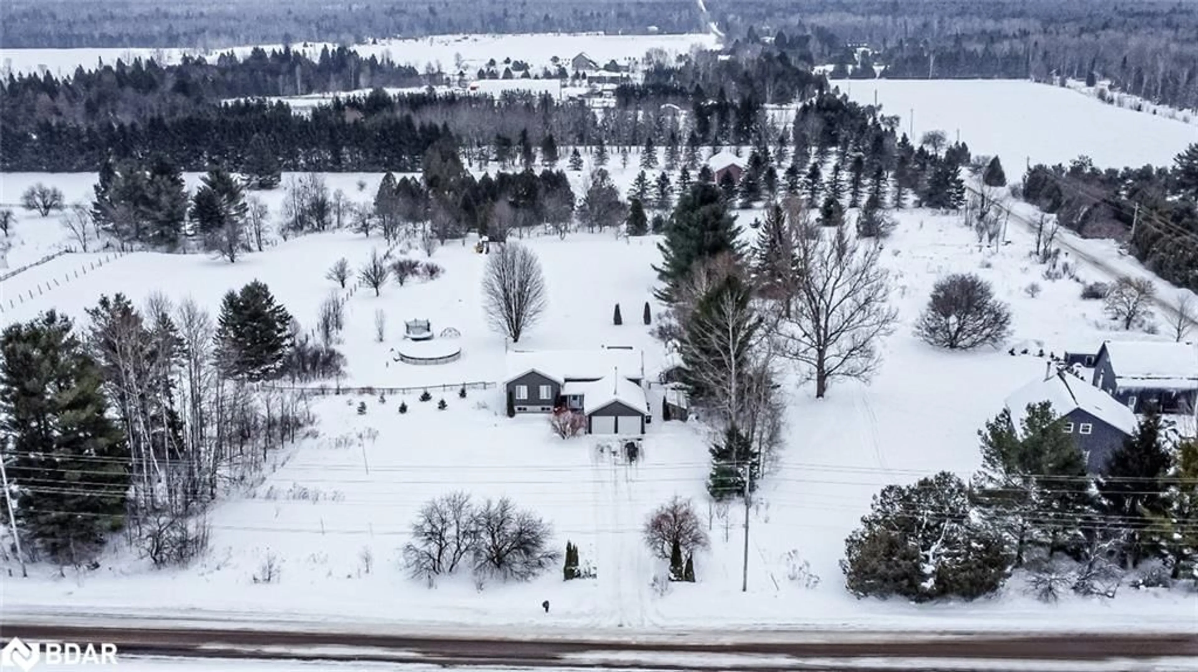 A pic from outside/outdoor area/front of a property/back of a property/a pic from drone, mountain view for 285 Warminster Sideroad, Oro-Medonte Ontario L0K 1E0