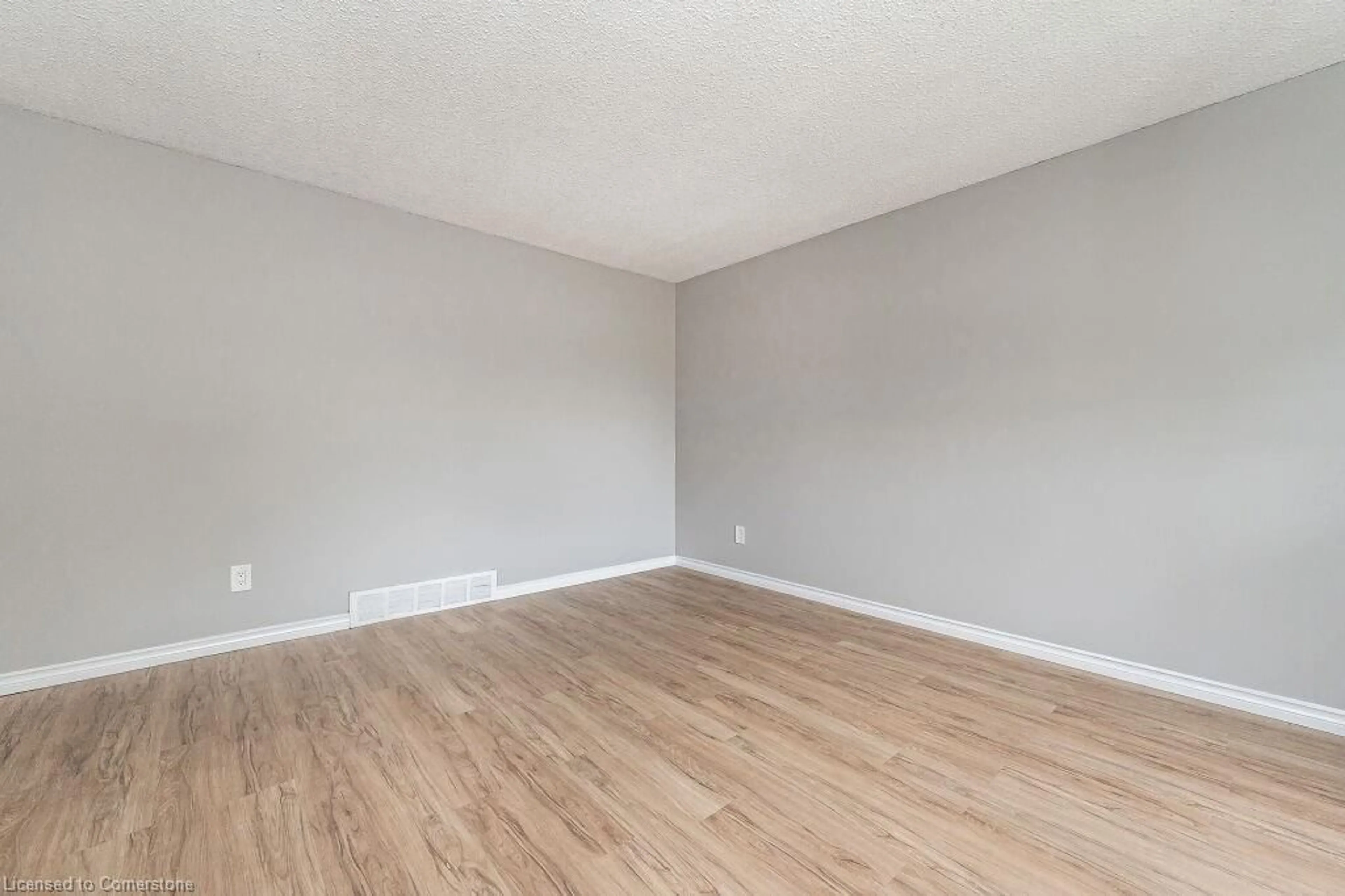 A pic of a room for 32B Karen Walk, Waterloo Ontario N2L 5X2