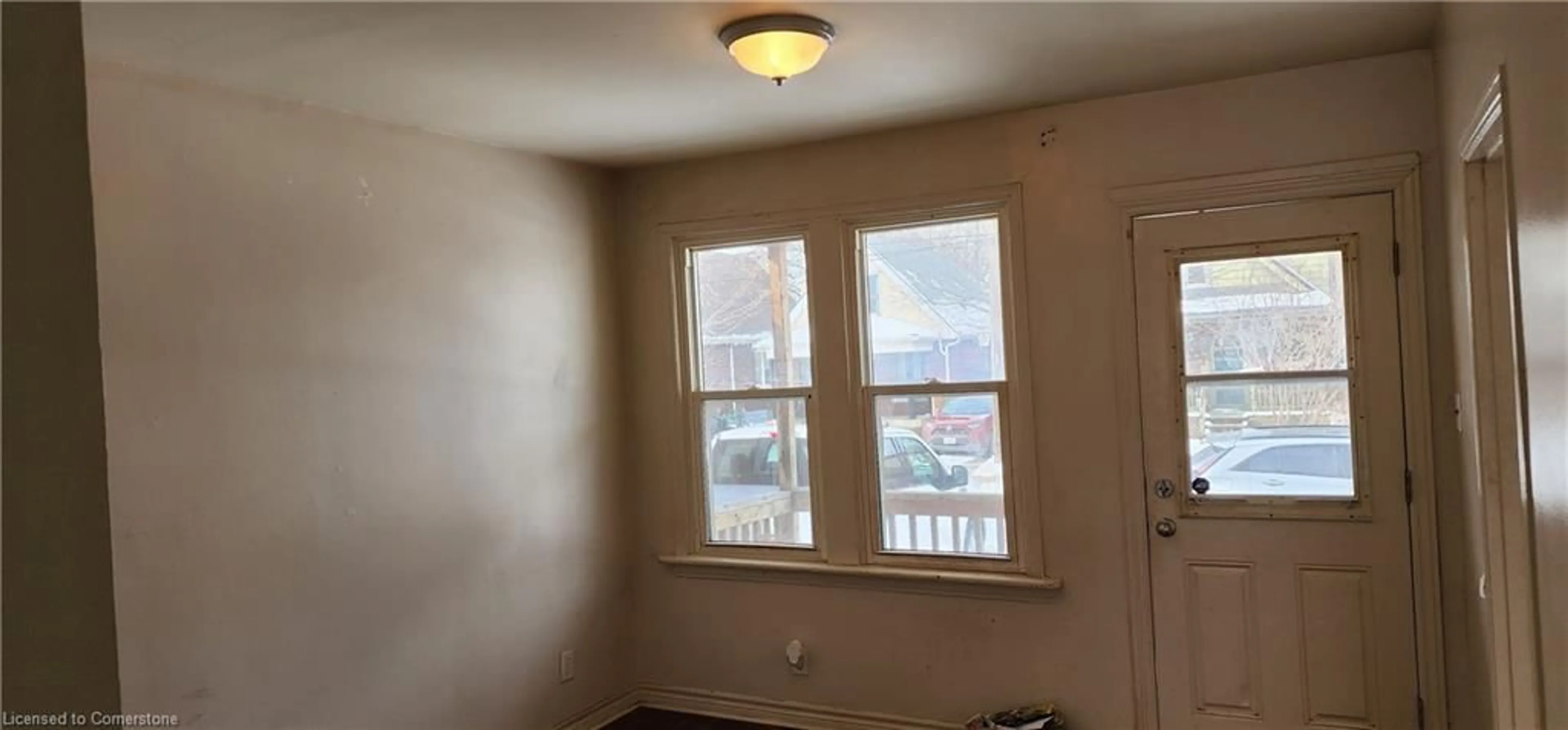 A pic of a room for 108 Niagara St, Hamilton Ontario L8L 6A7