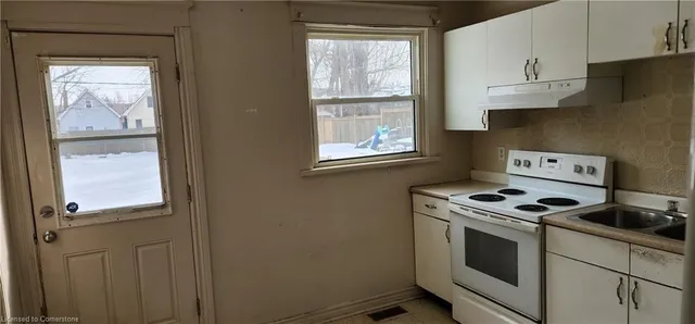 Additional property image - 108 Niagara St