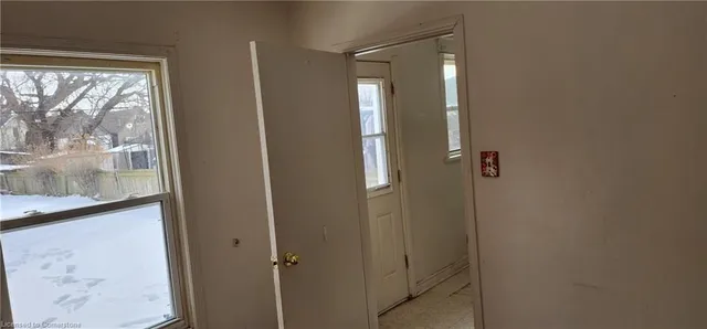 Additional property image - 108 Niagara St