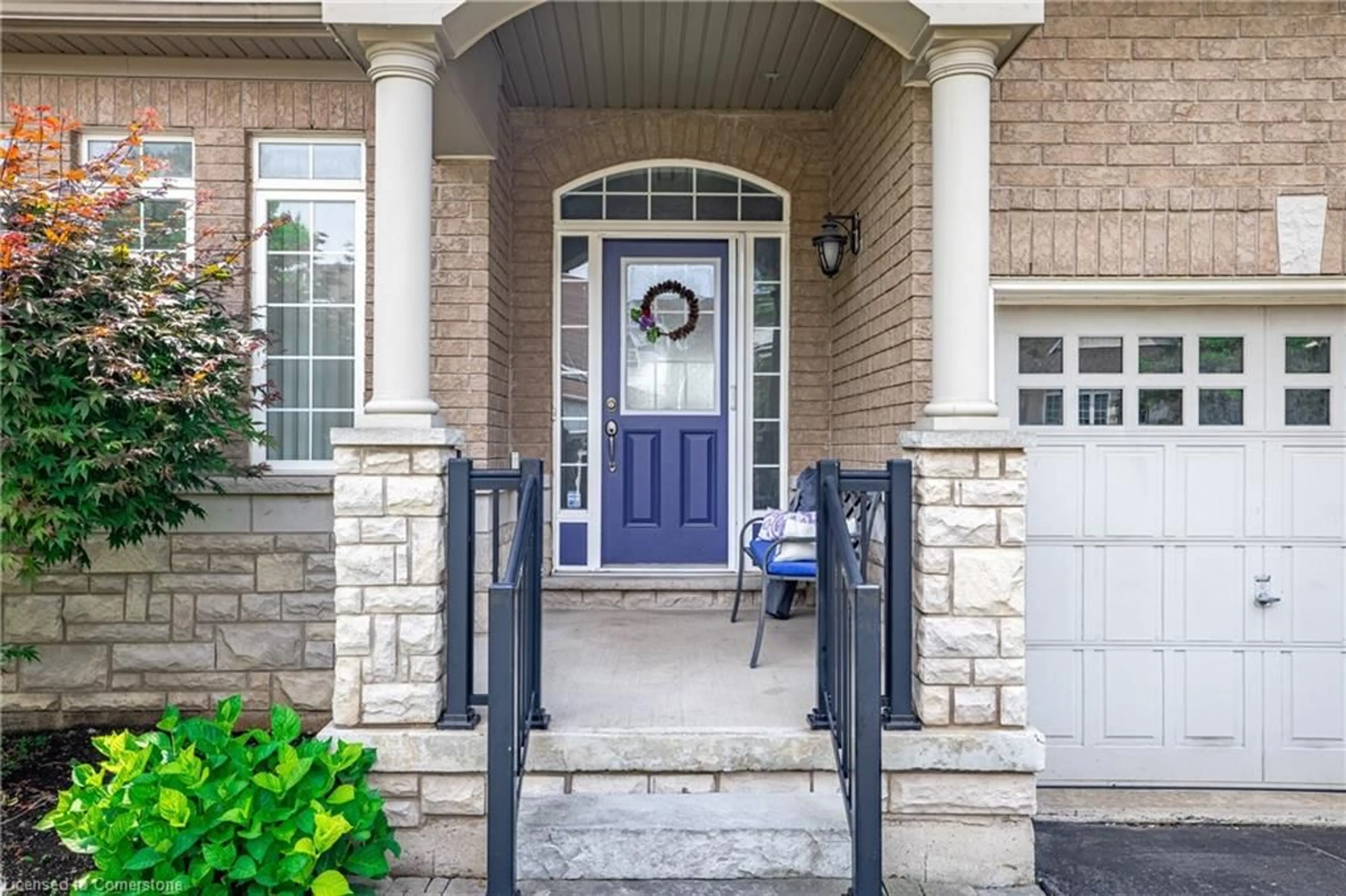 Indoor entryway for 254 Galloway Trail, Welland Ontario L3B 6G5