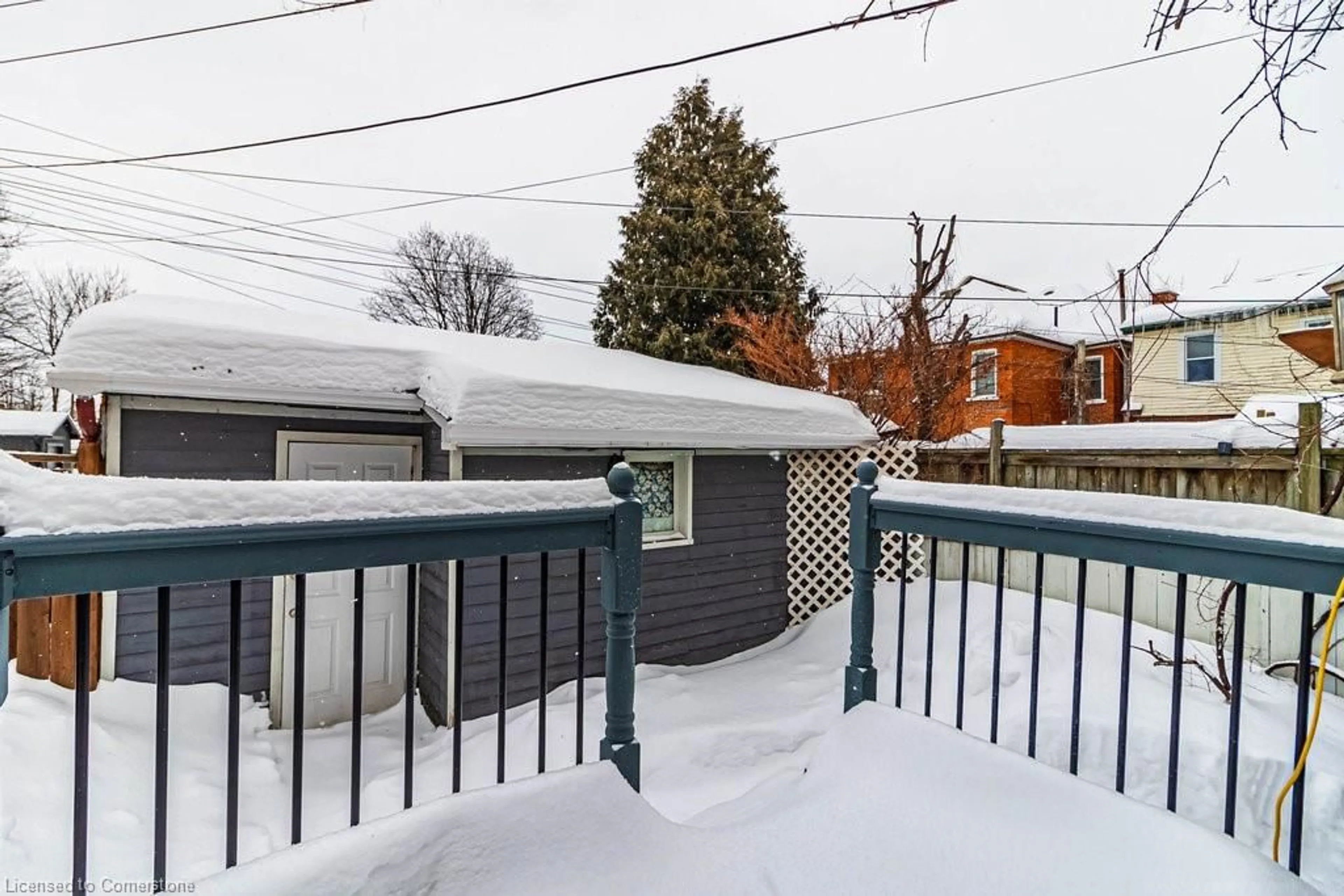 Patio, street for 387 King William St, Hamilton Ontario L8L 1P6