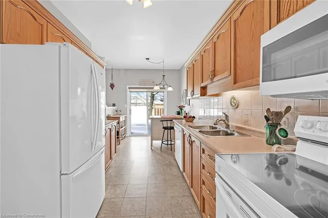 Additional property image - 14 Critzia Dr